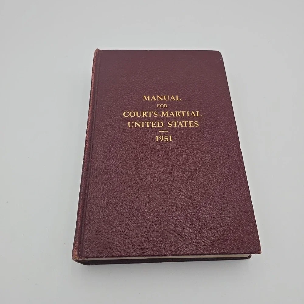 Manual For Courts‎ Martial United States 1951 with Cumulative pocket part book